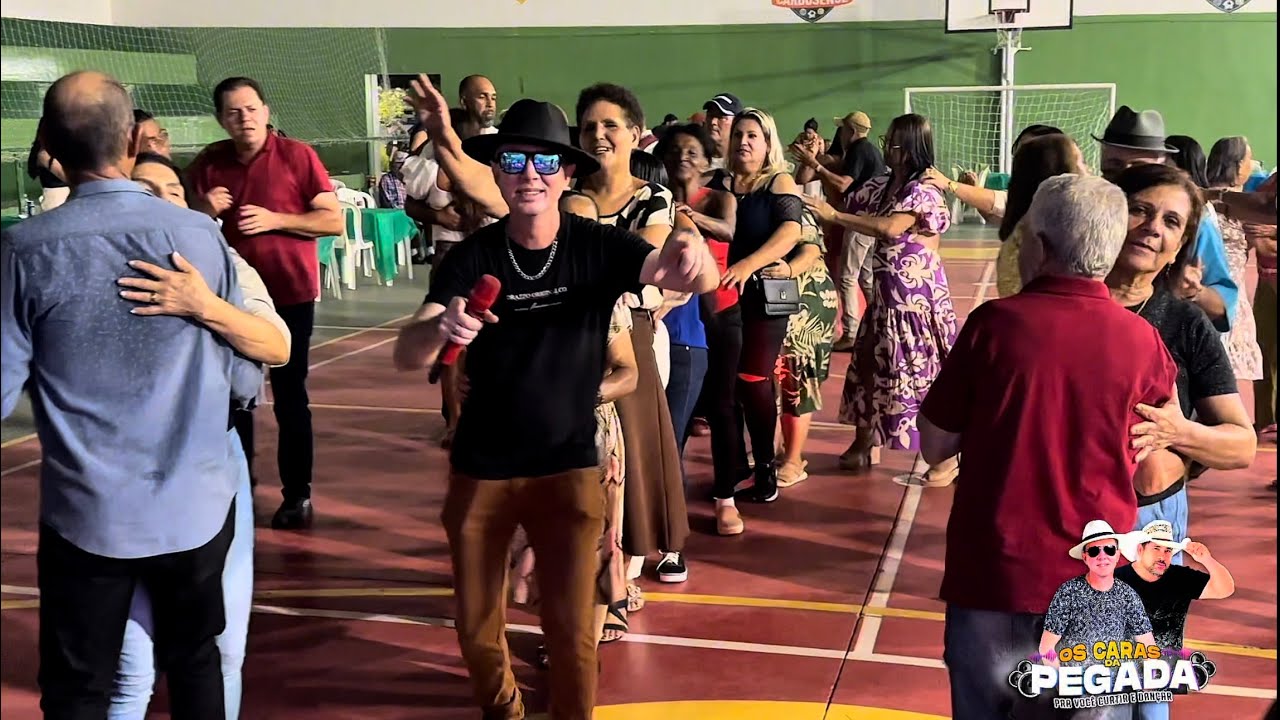 Eita que nao da pra fica parado com esse xote 😊, gruda gruda na cintura da muleca e vai☺️💃🕺🏻