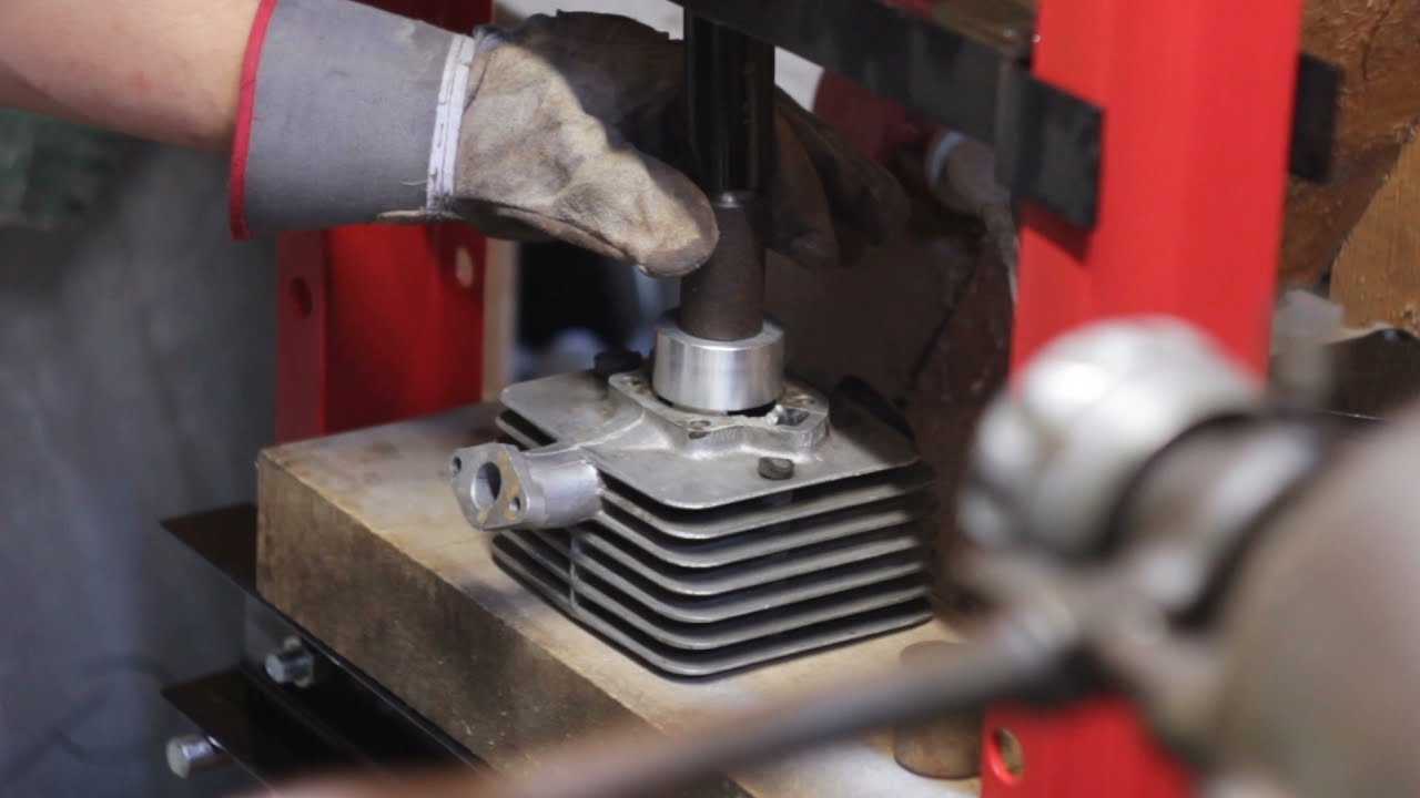 Simson S50 Zylinderbuchse auspressen
