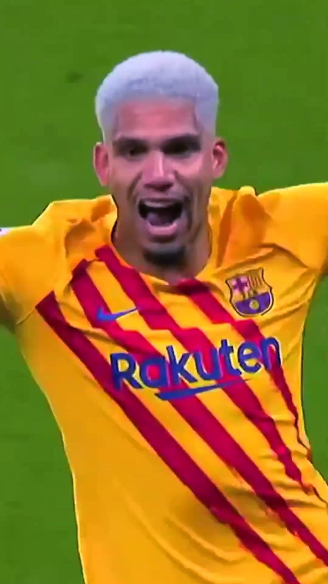 Araujo. Is. Back! ?? #shorts #fcbarcelona