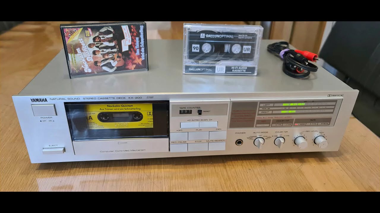 Yamaha KX 200 HiFi Stereo Cassette Deck