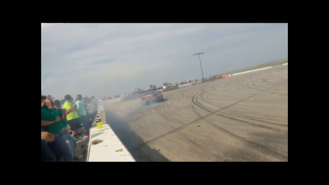 350z Nissan Wing hitting guy on face "Import Face Off Topeka 2017"