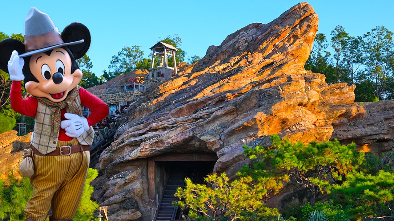 Big Grizzly Mountain Runaway Mine Cars - Hong Kong Disneyland Roller Coaster Ride [4K POV]