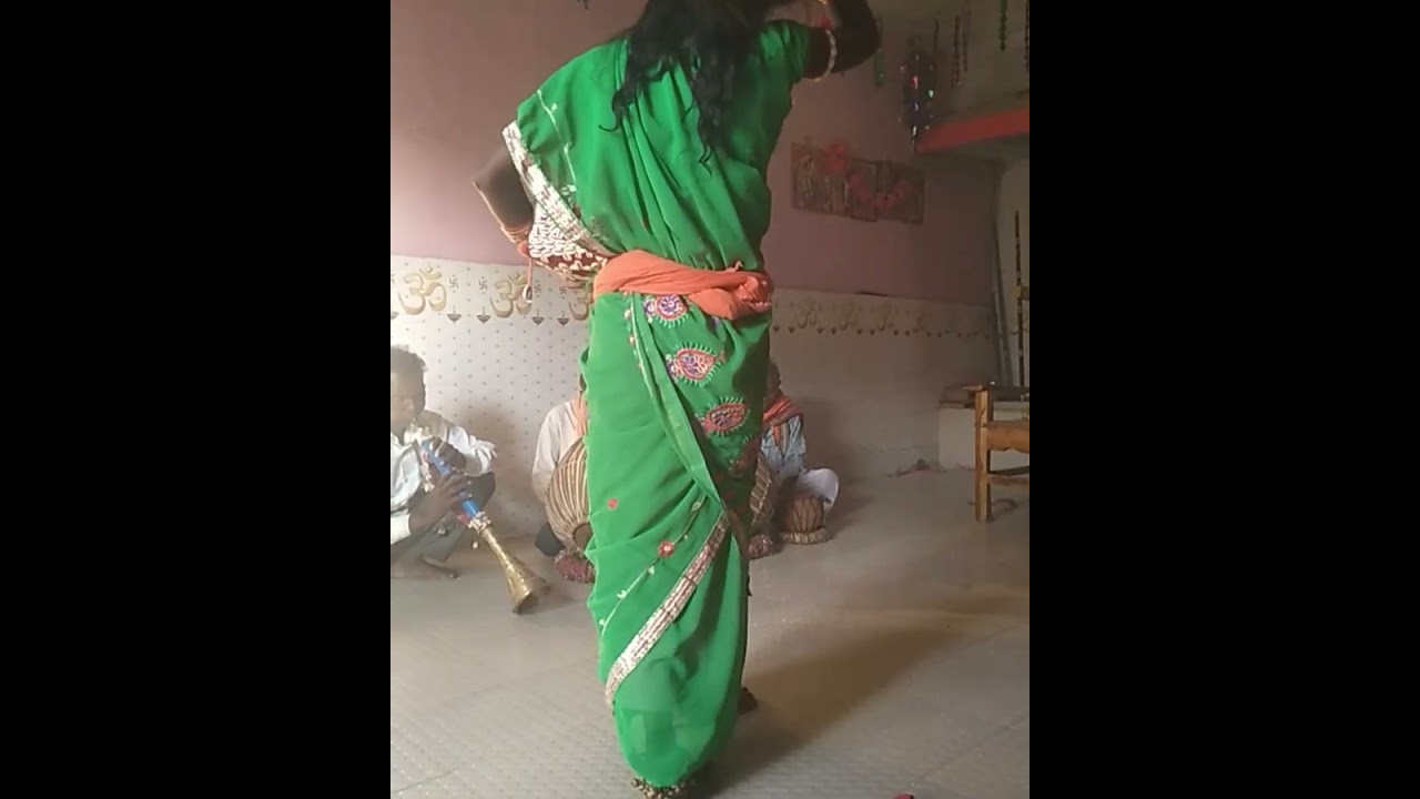 ###मांग सिंदूर विराजत टीकों मृगमद को, उज्जवल से दोउ नैयना चन्द्रवदन नीको ......