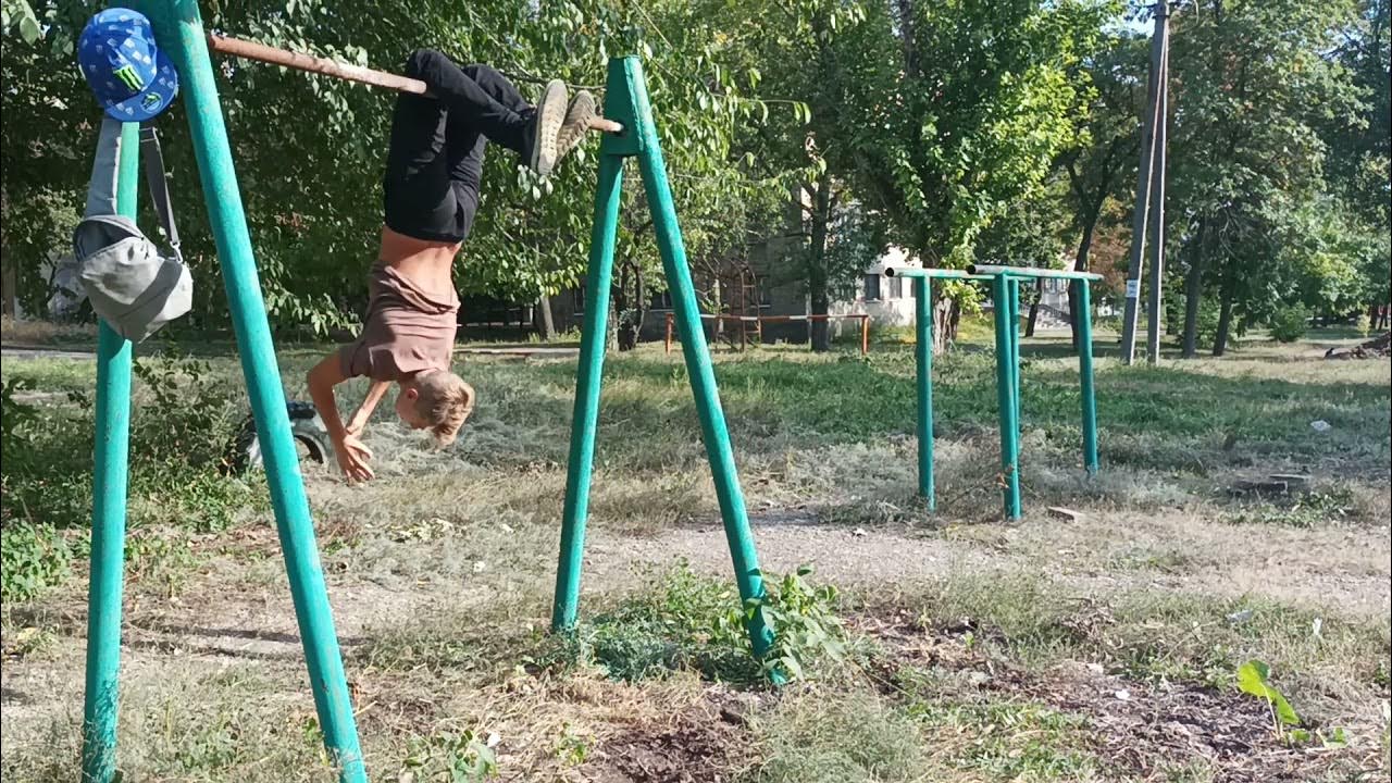Крабик на турнике. Топорик на турнике. Как научиться топорик на турнике. Топорик на турнике. Как научиться топорик на турнике.