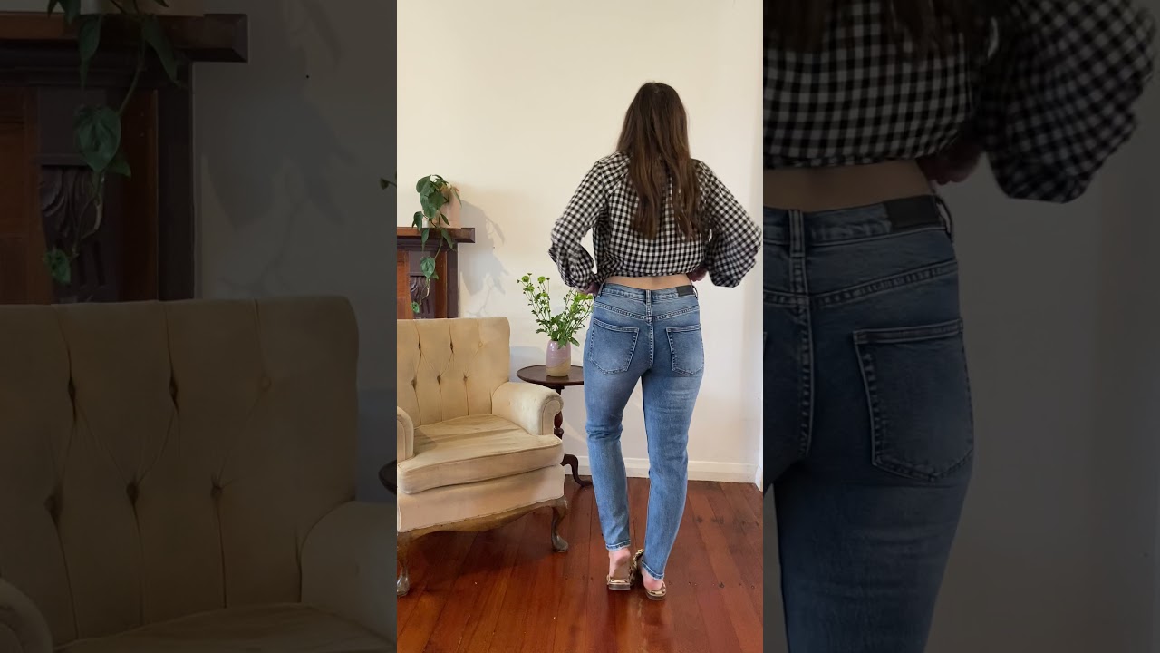 KAILEY BLUE SHORT STUFF JEANS