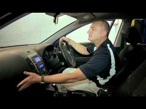 hyundai-i30-sr-video-car-review---nrma-drivers-seat