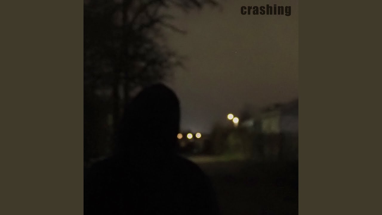 Guarda Crashing su YouTube Guarda Crashing su YouTube