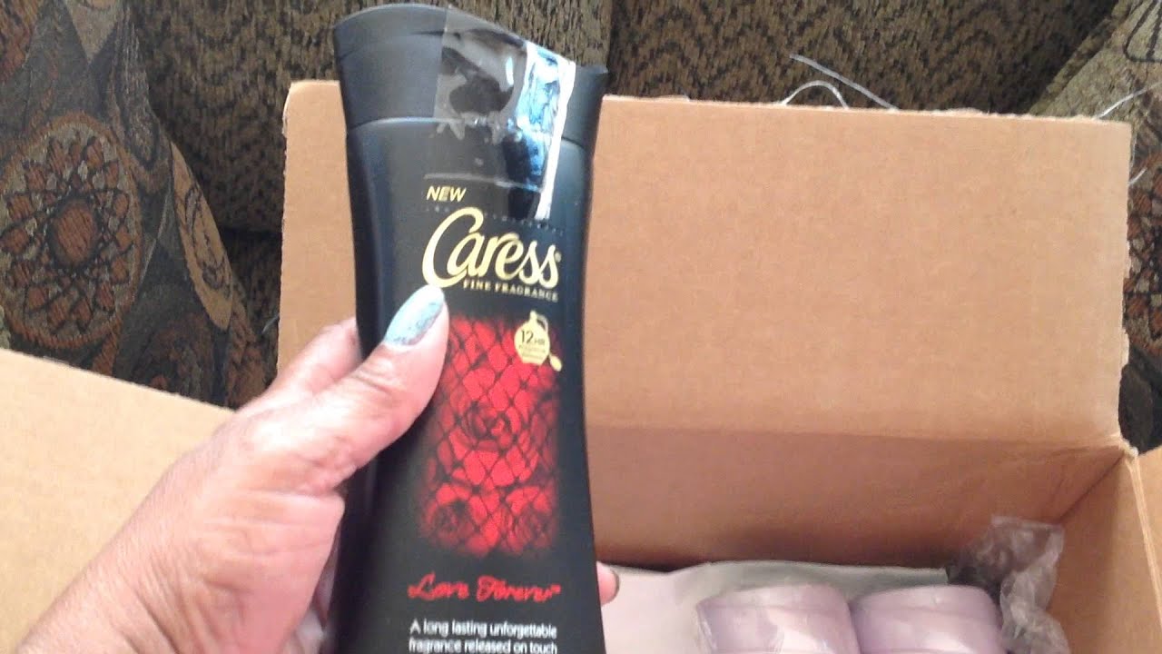 Allure Beauty Thrills Box August 2015 Unboxing