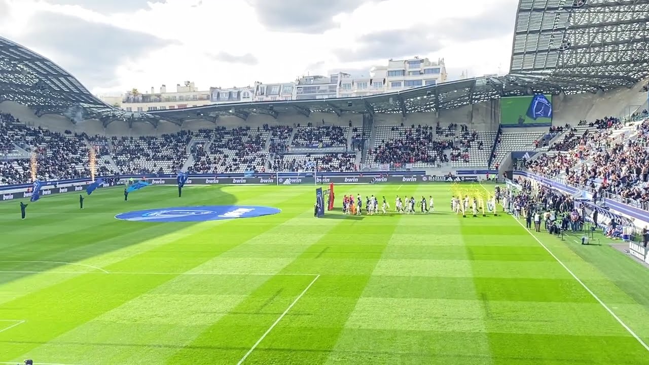 Paris FC - OGC Nice entrée des joueur stade Jean-Bouin 01/03/2026