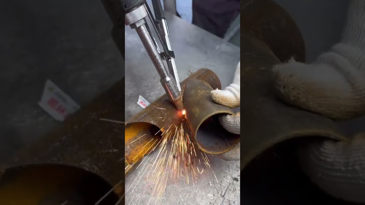 Cold welding process of tee iron pipe interface