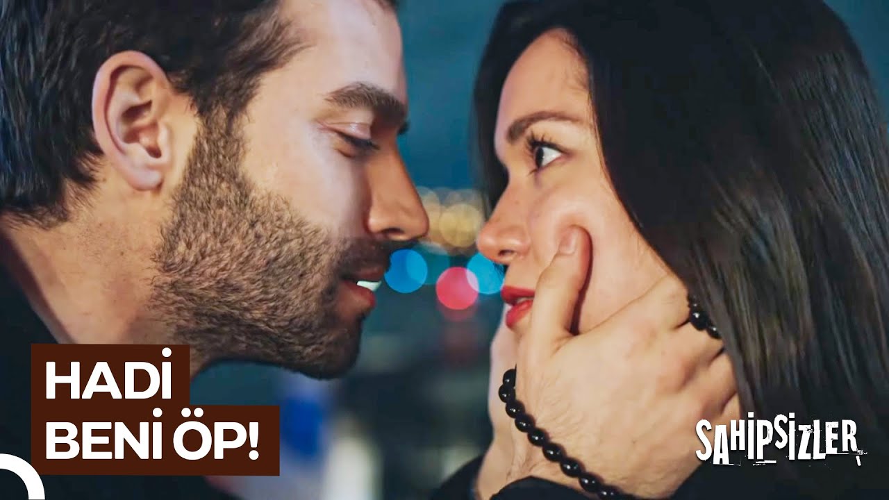 Azize, Devran'ı Akşam Yemeğine İkna Etti | Sahipsizler 43. Bölüm