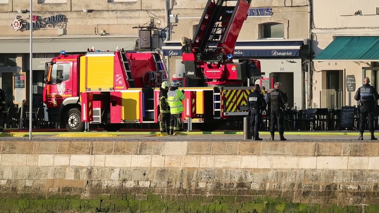La Rochelle : Intervention des Pompiers pour un incendie sur le Vieux Port