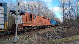 EMD SD40-2 Leads Vintage SD-9 To Wisconsin Loaded Down With Smart Siding! #trainhorn #trains