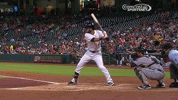 CLE@HOU: Gonzalez singles home the Astros