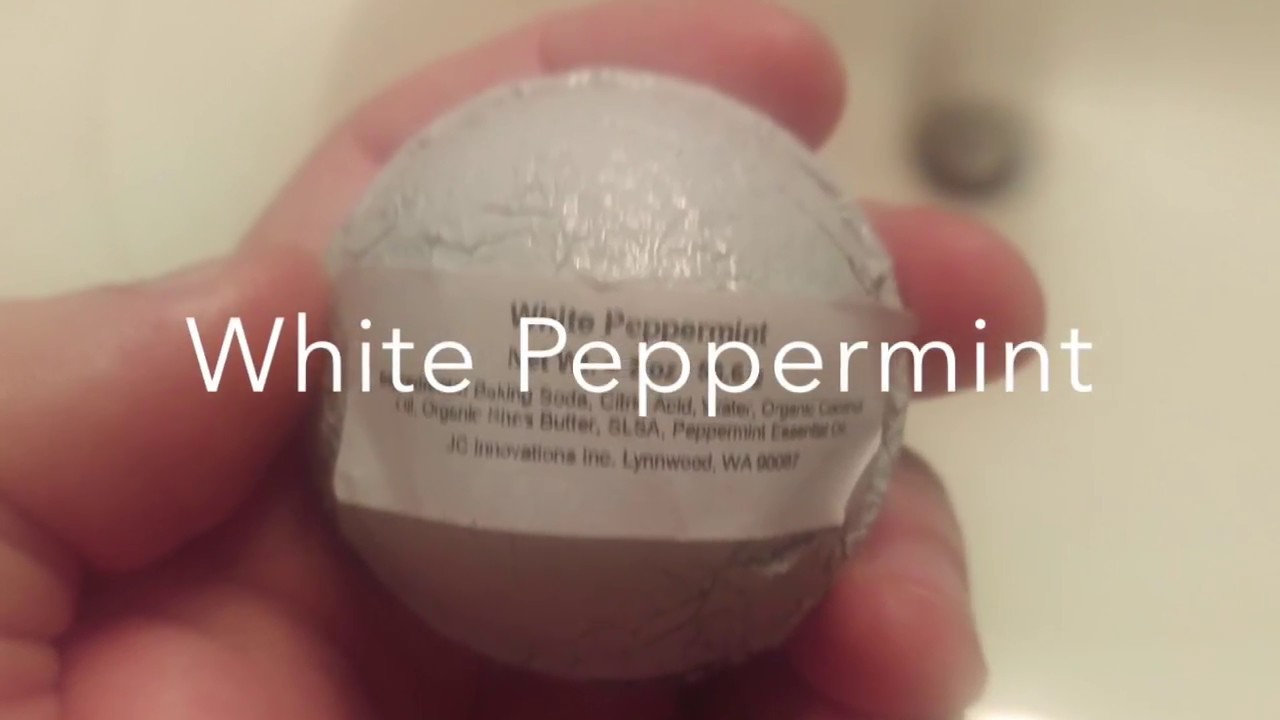 White Peppermint Bomb by Dollar Bath Bombs: FOURTH OF JULY!!!