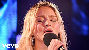 Zara Larsson - People (Libianca cover) in the Live Lounge