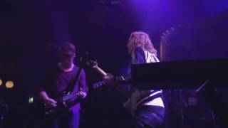 Bonus Footage: flor - "Hold On"- Live - San Francisco