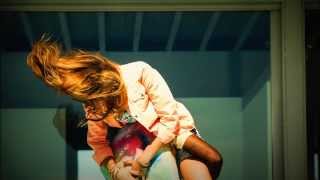 Love De Luxe - Here Comes That Sound (Breakbot Mix)
