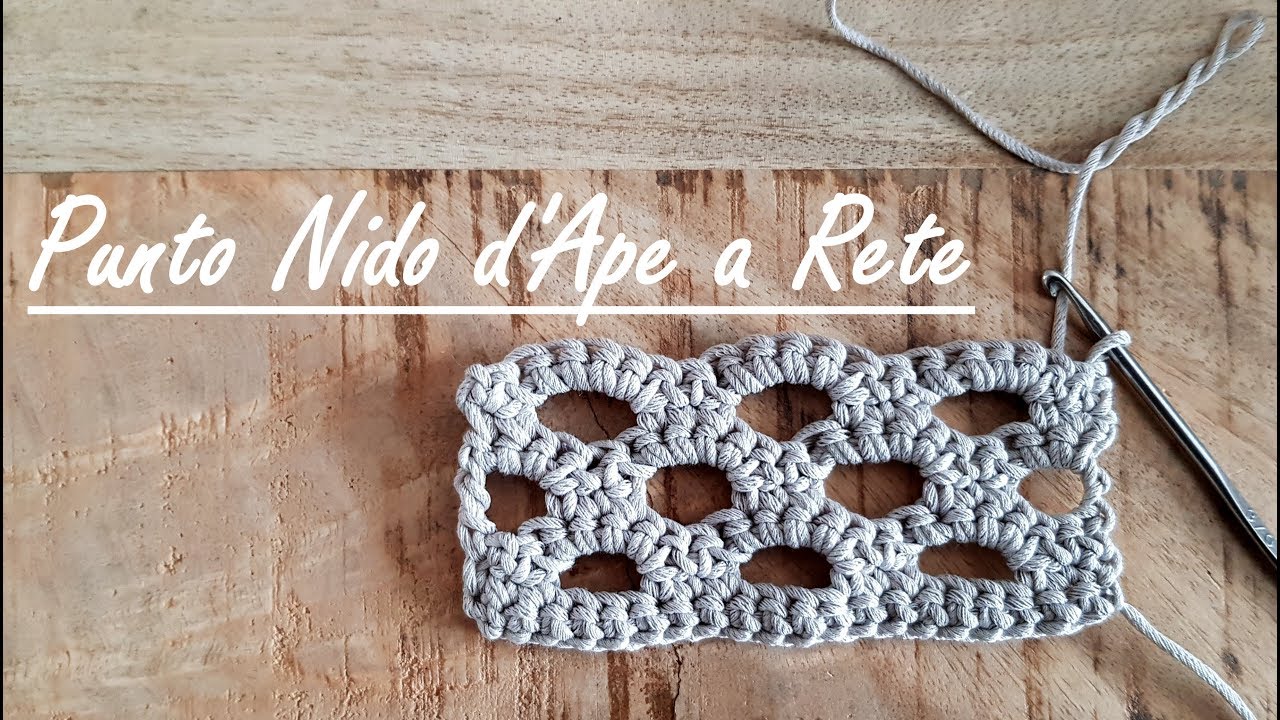 Uncinetto punto a nido d'ape traforato