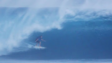 Anthony Walsh Tube at Pipeline