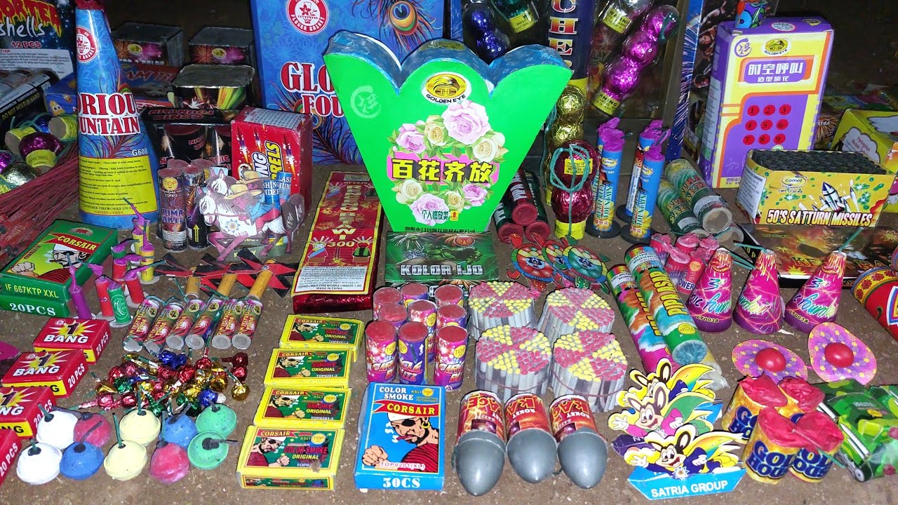 NYALAKAN BANYAK PETASAN TAHUN BARU 2026,  ROKET JUMBO, KEMBANG API, AIR MANCUR DLL - Seru !!