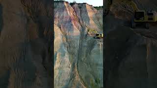 Extreme Dump Trucks: Conquering Deserts &amp; Quarries! 🚚