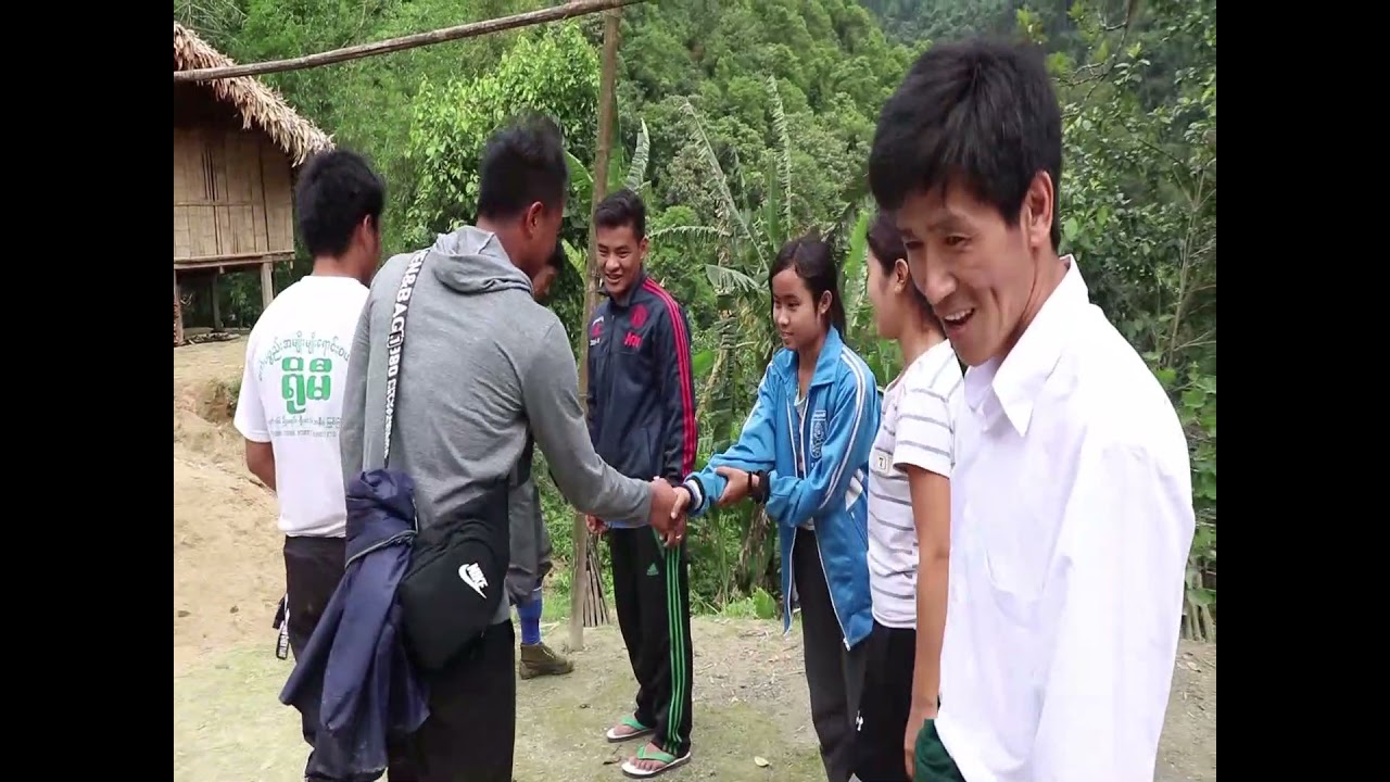 ခေါင်လန်ဖူးအလွန်မှ ဒီးလာဝါဇီကျေးရွာသို့