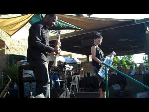 Keiko Matsuiand Jackiem Joynerperform Live at Thornton Winery