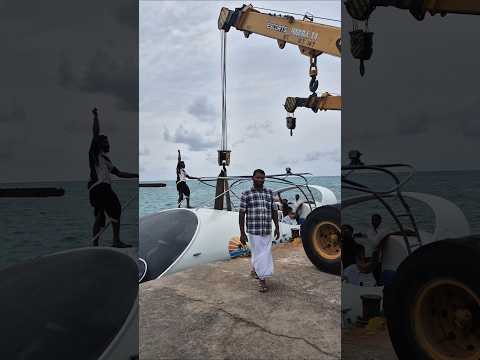 കടലിൽ നിന്നും ബോട്ട് കരയിലേക്ക് കയറ്റി തുടങ്ങി |Lakshadweep