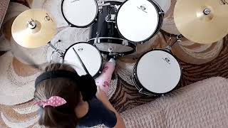 Drum improvisation ( 8 year old drummer )