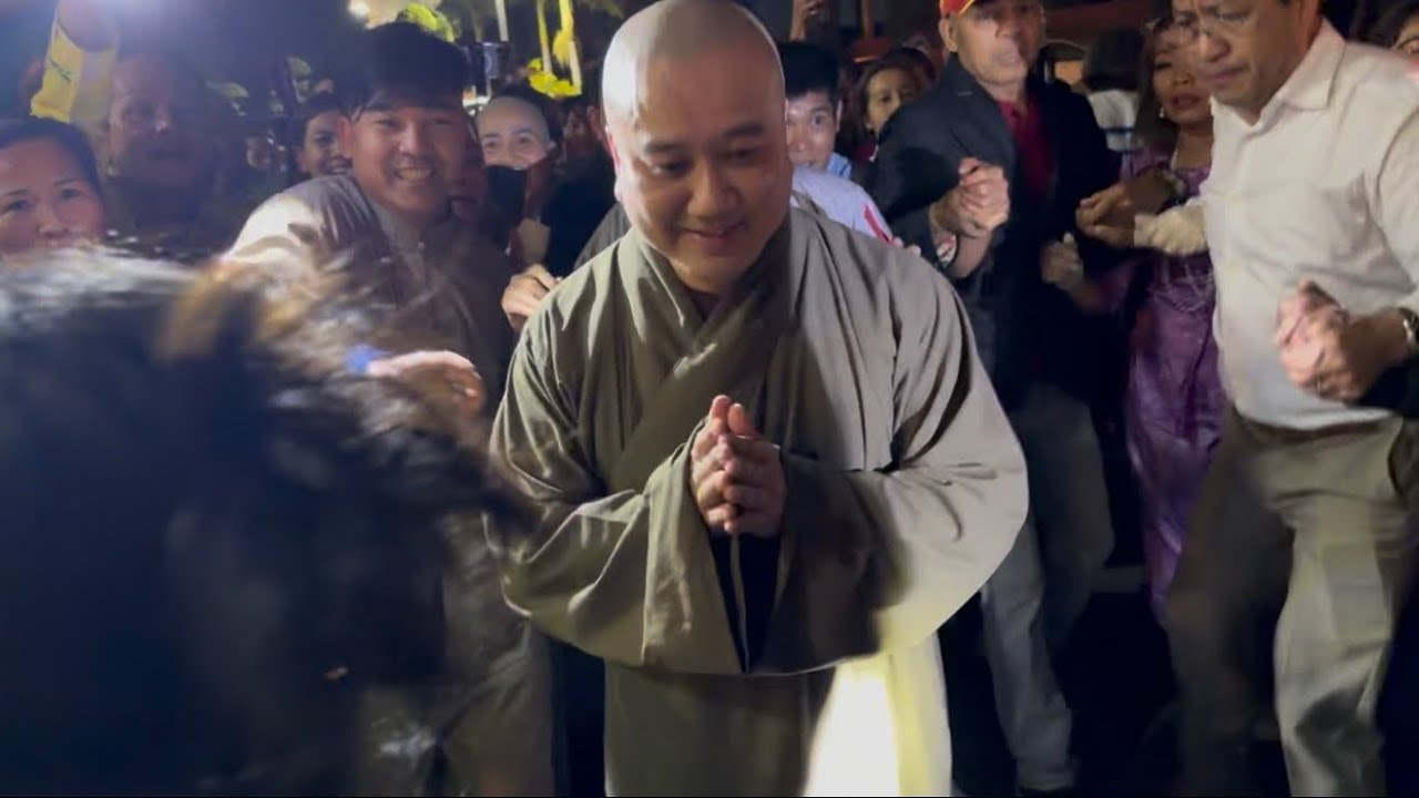 Hàng ngàn Phật tử,đại chúng đến Tuviện Đại Bi gặp tận mắt& nghe Thầy Pháp Hoà giảng pháp đầu Năm mới