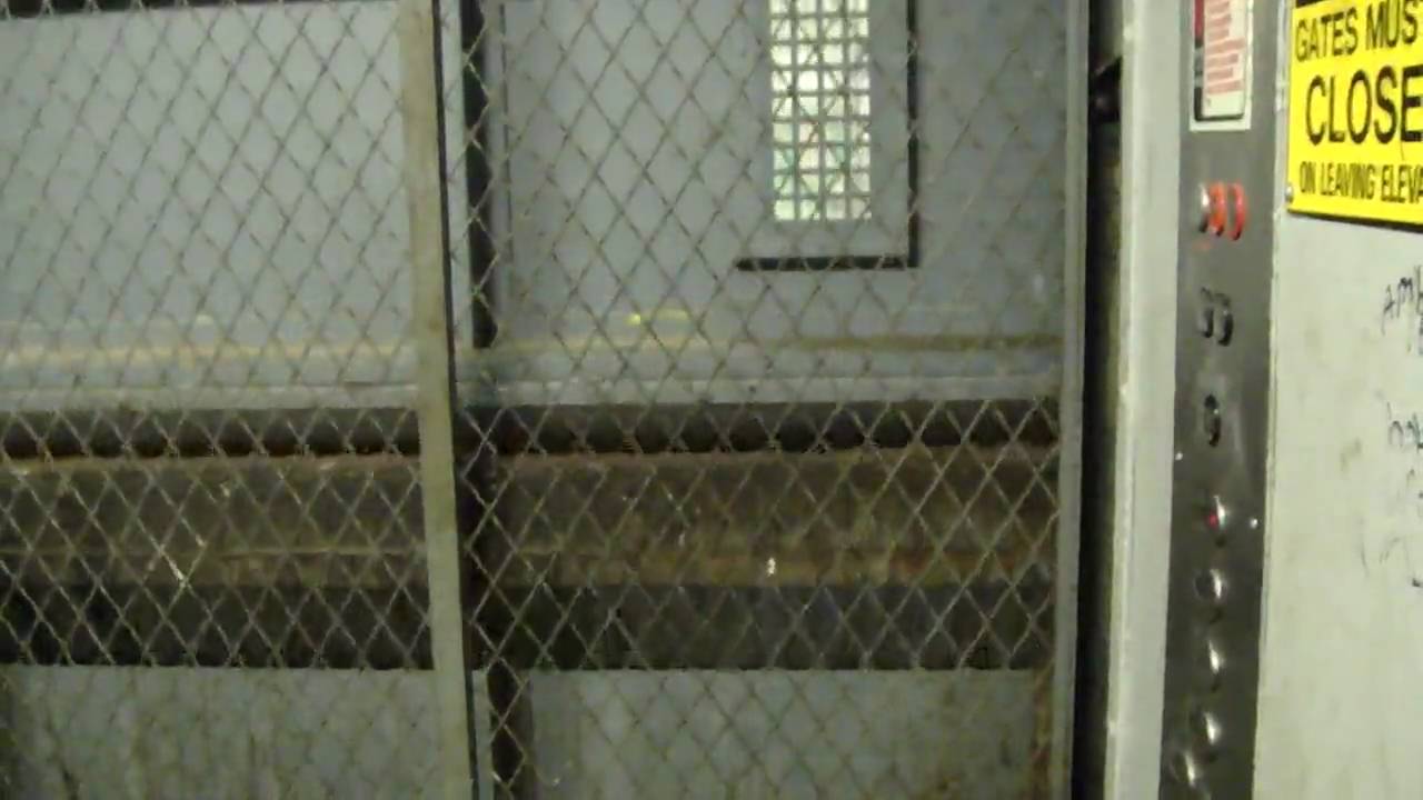 Montgomery KonE Freight elevator @ Palisades Shopping Centre West Nyack NY