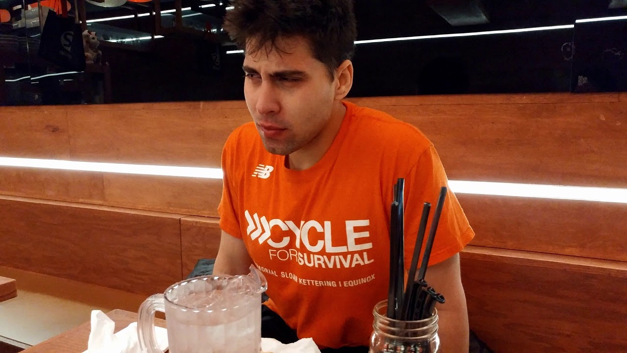 Spicy Ramen Challenge Strings Ramen (Chicago) YouTube