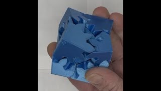 Screwless Cube Gears by Emmet THING 10483