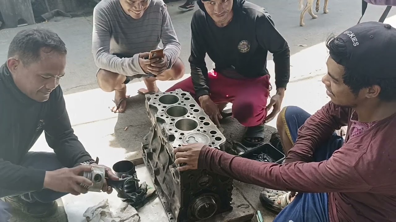 4D30 ENGINE ASSEMBLE 