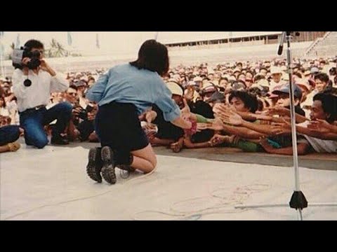 Nike ardilla - nyalakan api (LIVE)