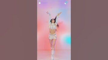 Thumbnail of Huntrix - Golden(dance cover) | KPop Demon Hunters #Huntrix #KpopDemonHunters #Golden #Kpop #shorts