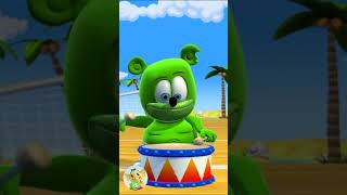 🏖️ Gummy Bear Plays Beach Ball! 🏖️| Gummy Bomba Song 🎵 #kidssongs