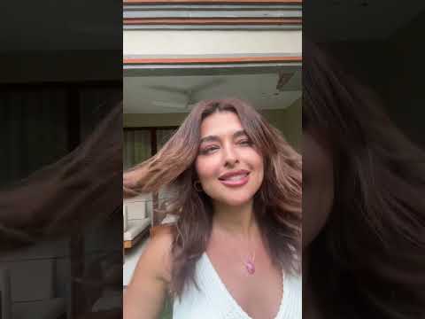 الاغنيه تعلق في الرأس