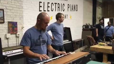 Amazing clavinet d6 with the Whammy Bar at CHICAGO ELECTRIC PIANO