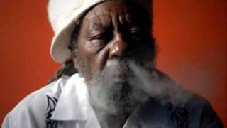 Bob Marley and the Wailers & U roy-Kingston 12 shuffle - YouTube