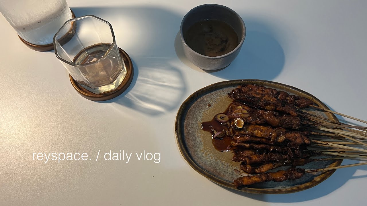 LIVING IN JOGJA | DAILY VLOG | makan sate langganan, cleaning the house