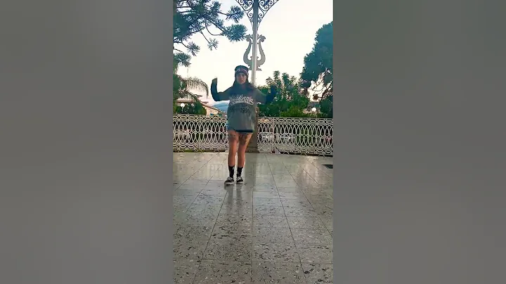 Freestyle dance girl