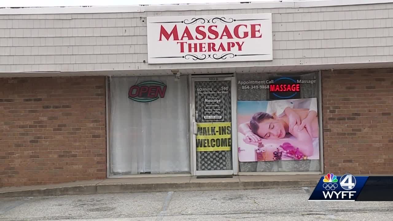 Police conduct search warrant at Greenville massage parlor - YouTube