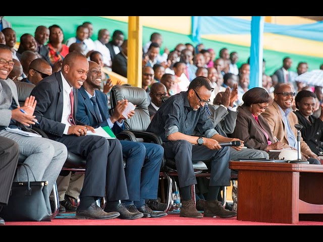 President Kagame visits Nyanza District- Southern Province, 11 September 2015 (Part 2/2)