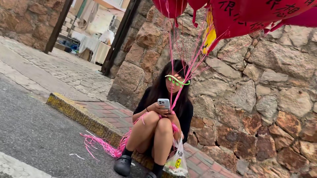 青島街拍-龍江路-龍口路-青島網紅牆。Qingdao Street Photography. Streets of Qingdao, Sunday, August 17, 2025.