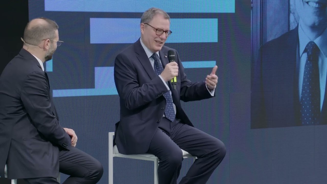 Opening speech di Luciano Floridi: Per un’intelligenza artificiale etica e sostenibile