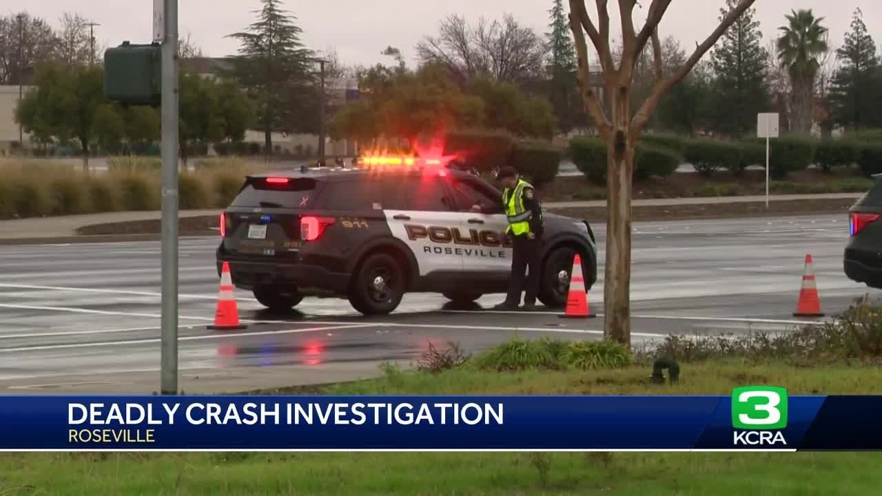 Pedestrian dies after being hit by car in Roseville, police say - YouTube