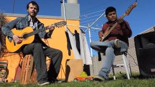 Video thumbnail of "Hombres - Chamomillas"