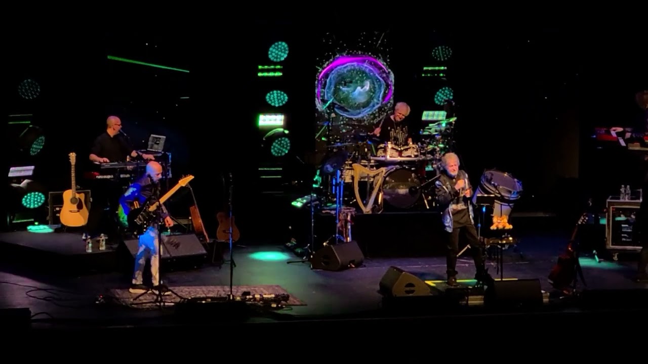 Jon Anderson & the Band Geeks "Close to the Edge" 6May2023 adlı videoyu YouTube'da izle Jon Anderson & the Band Geeks "Close to the Edge" 6May2023 adlı videoyu YouTube'da izle